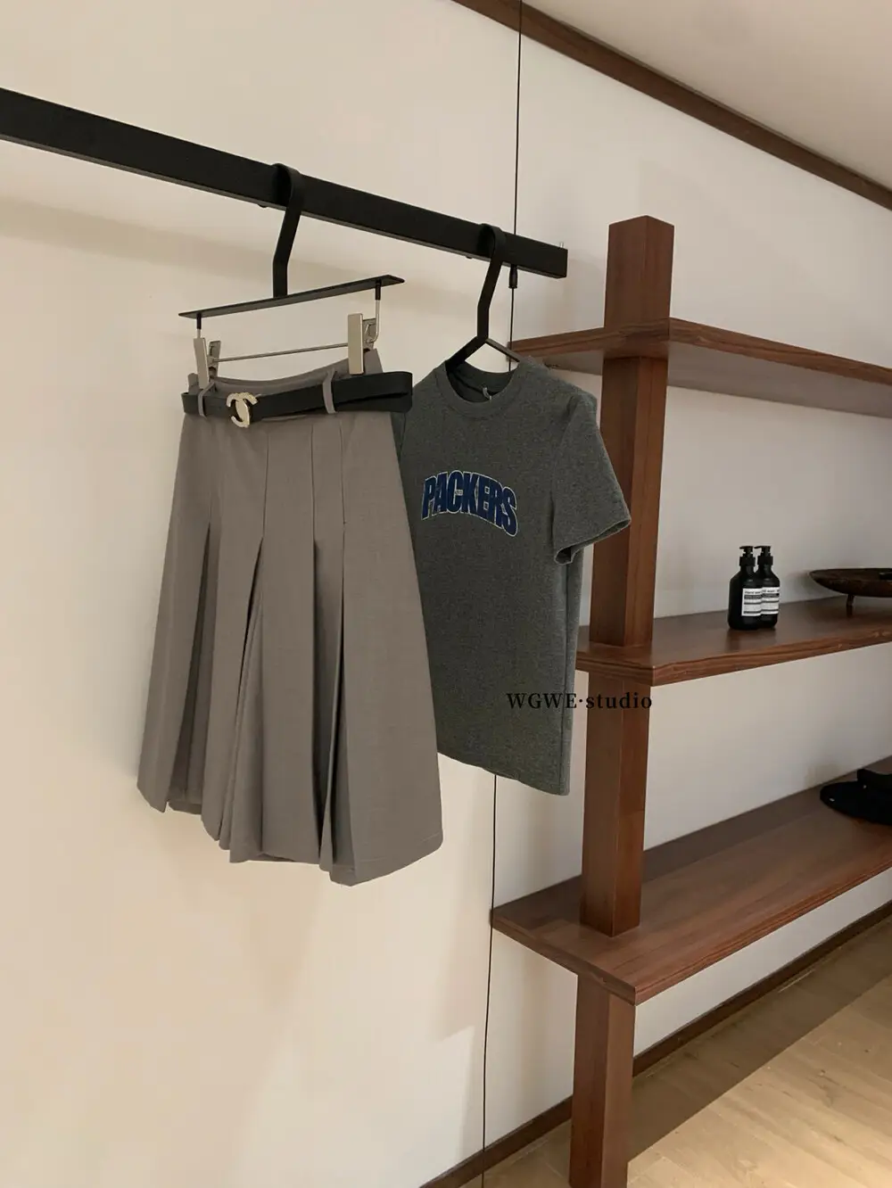 Korean Style Pleated Skirt Pants Grey Belted — feature 1