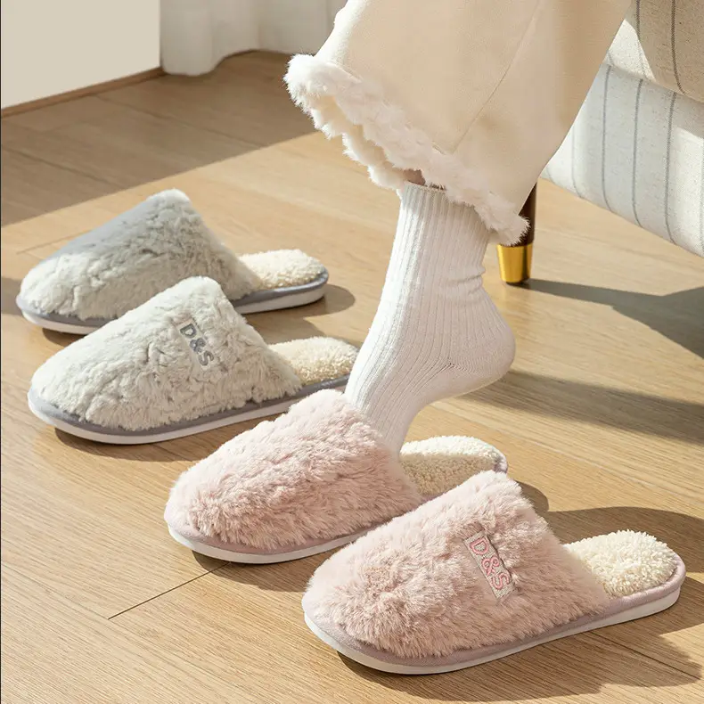 2026 New Cotton Slippers Women's Autumn and Winter Indoor Home Household Anti-Slip Warm Stuffed Slippers Baotou Men's