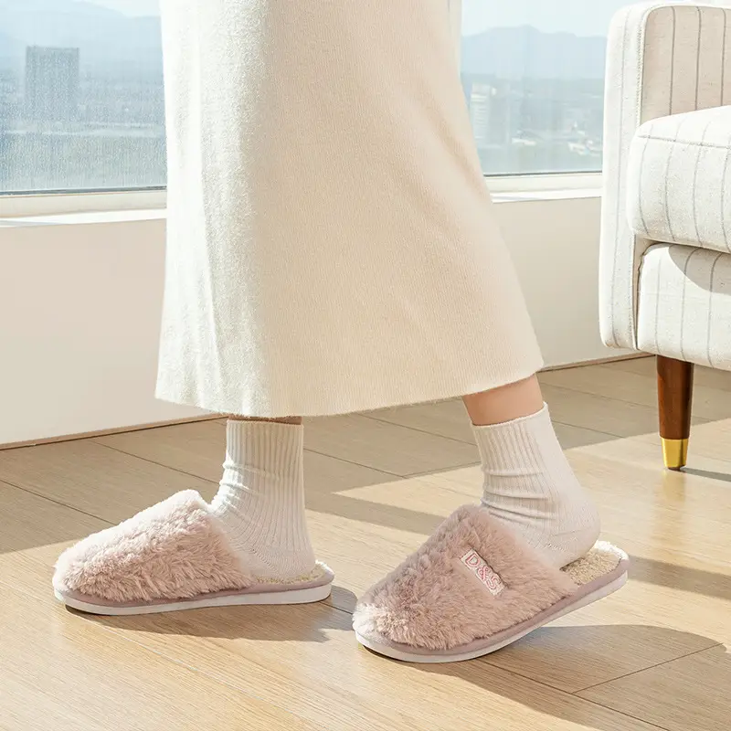 2026 New Cotton Slippers Women's Autumn and Winter Indoor Home Household Anti-Slip Warm Stuffed Slippers Baotou Men's