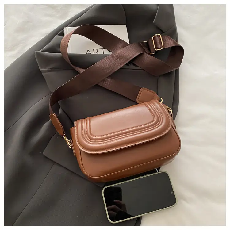 Beige Crossbody Shoulder Bag for Women 2025 — feature 16