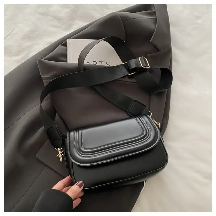 Beige Crossbody Shoulder Bag for Women 2025 — feature 17
