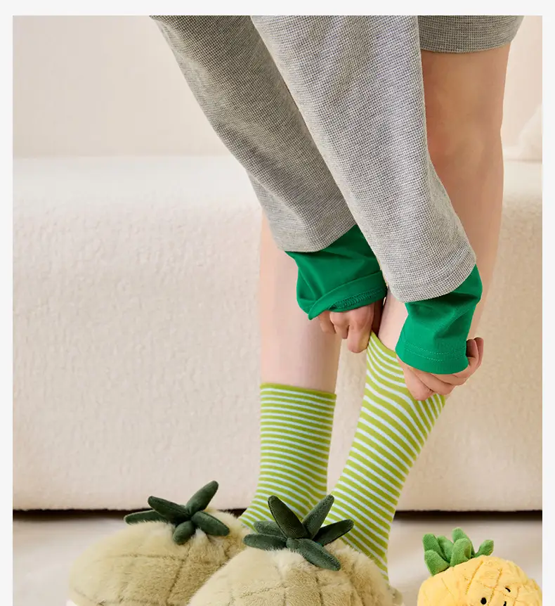 Fleece Lined Pineapple Slippers Women Large Winter — feature 10
