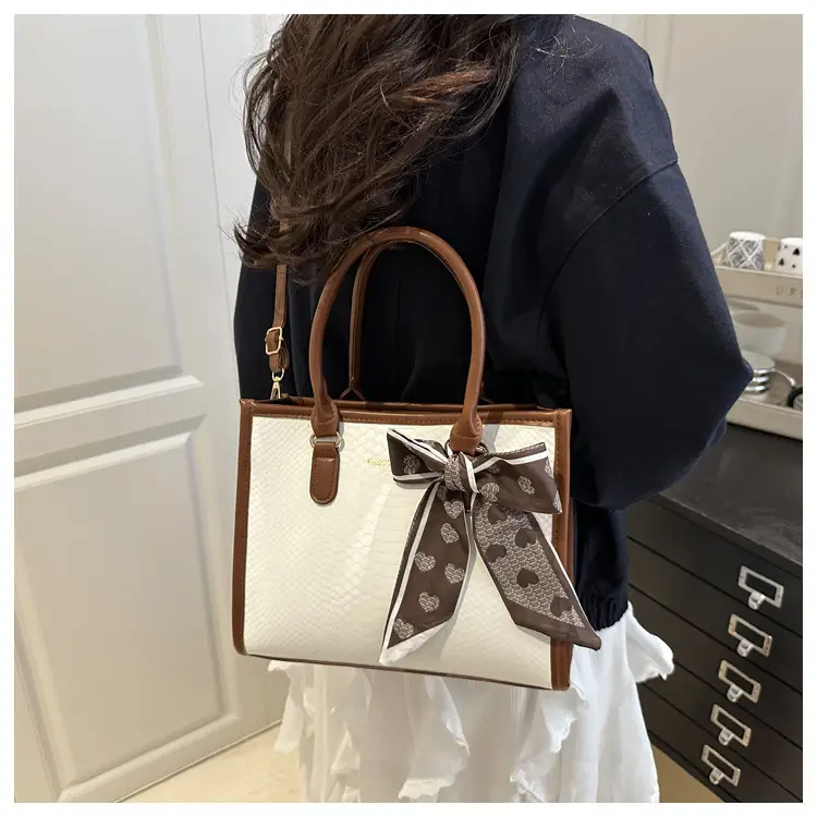 Silk Scarf 2025 Women's Textured Crossbody Bag — feature 13