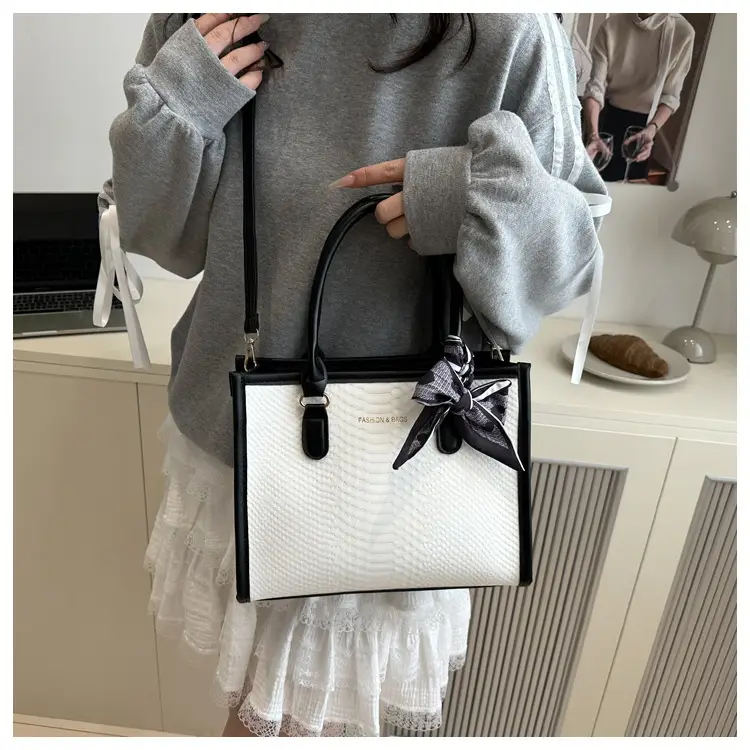 Silk Scarf 2025 Women's Textured Crossbody Bag — feature 15