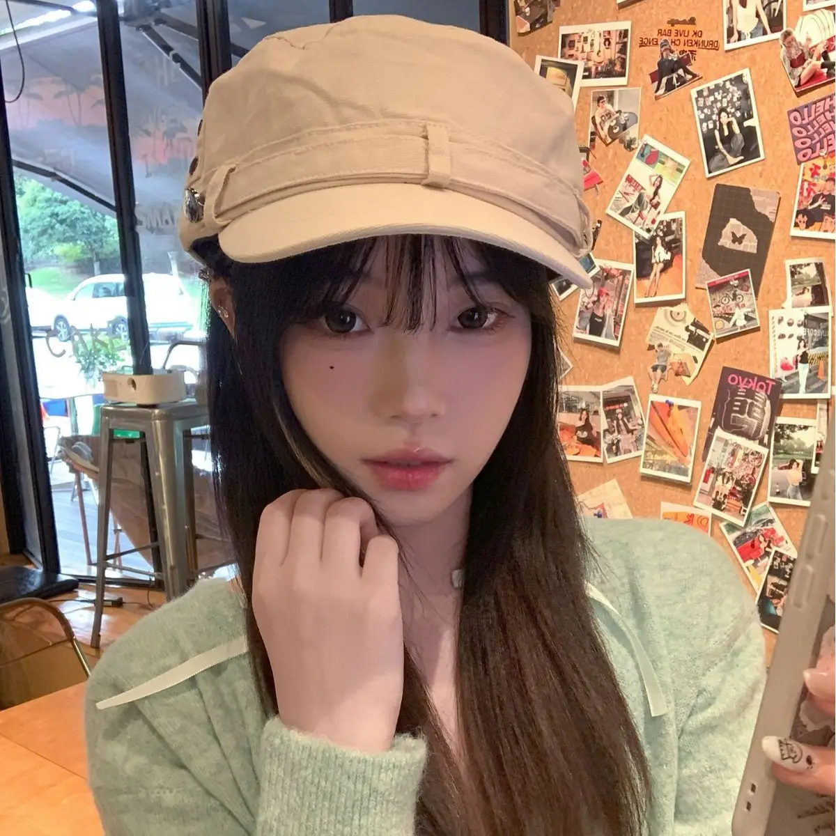 Black Korean Retro Rivet Flat Cap for Women - Image 6