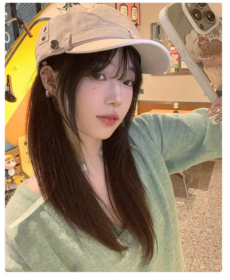 Black Korean Retro Rivet Flat Cap for Women — feature 11