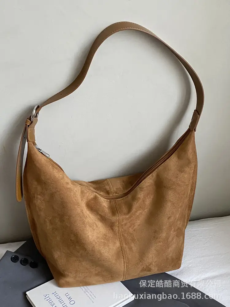 Women Large Capacity Retro Shoulder Bag Tan Leather - Image 2