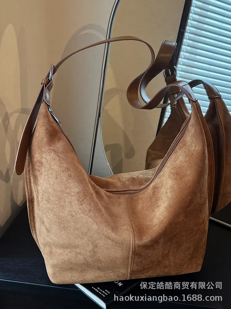Women Large Capacity Retro Shoulder Bag Tan Leather - Image 3