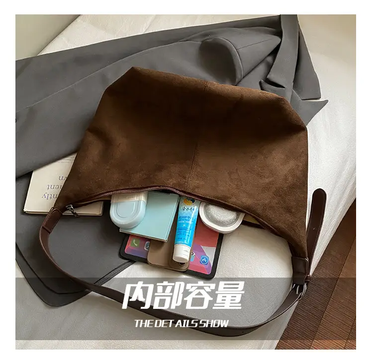 Women Large Capacity Retro Shoulder Bag Tan Leather — feature 4