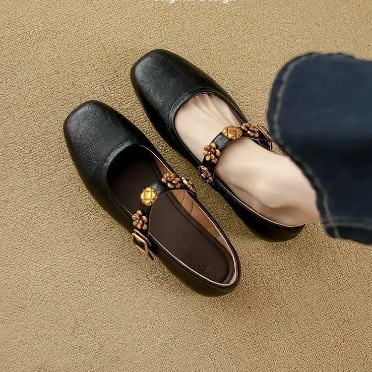 Shallow Mouth Flats Women's Small Leather Shoes 2025 Autum New Flats Bottom Buckle Small Leather Shoes Soft Sole Mary Jane Shoes — feature 1