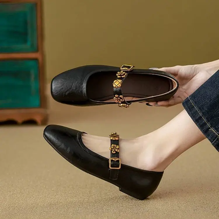 Shallow Mouth Flats Women's Small Leather Shoes 2025 Autum New Flats Bottom Buckle Small Leather Shoes Soft Sole Mary Jane Shoes — feature 3