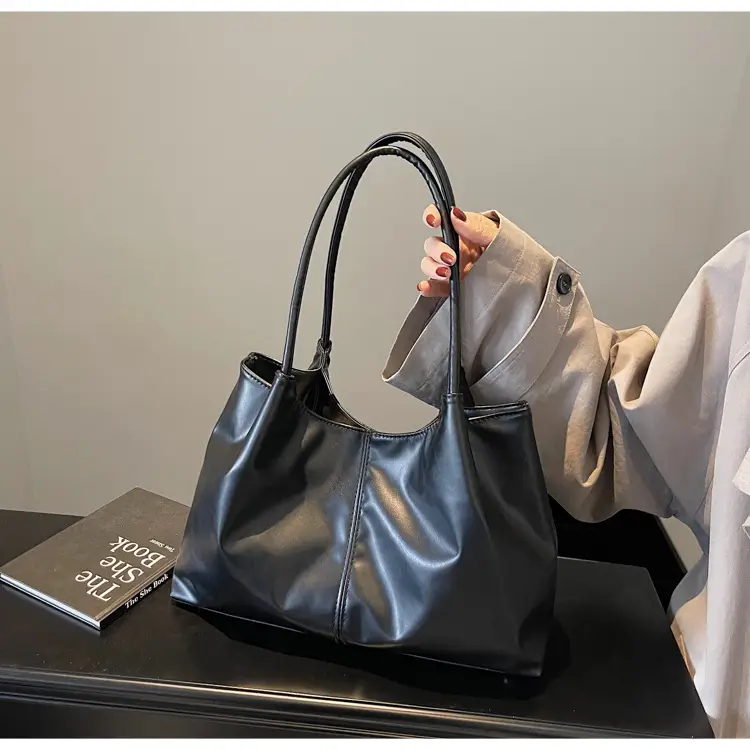 Black Leather Tote Bag Large Capacity Crossbody School Bag — feature 16