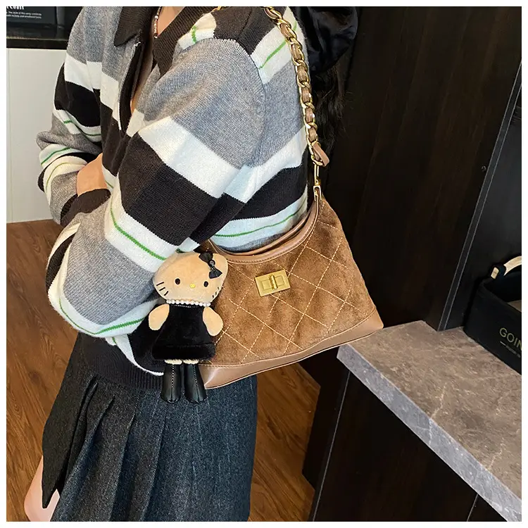 Retro Crossbody Bag for Women Brown Gold Chain 2025 — feature 10