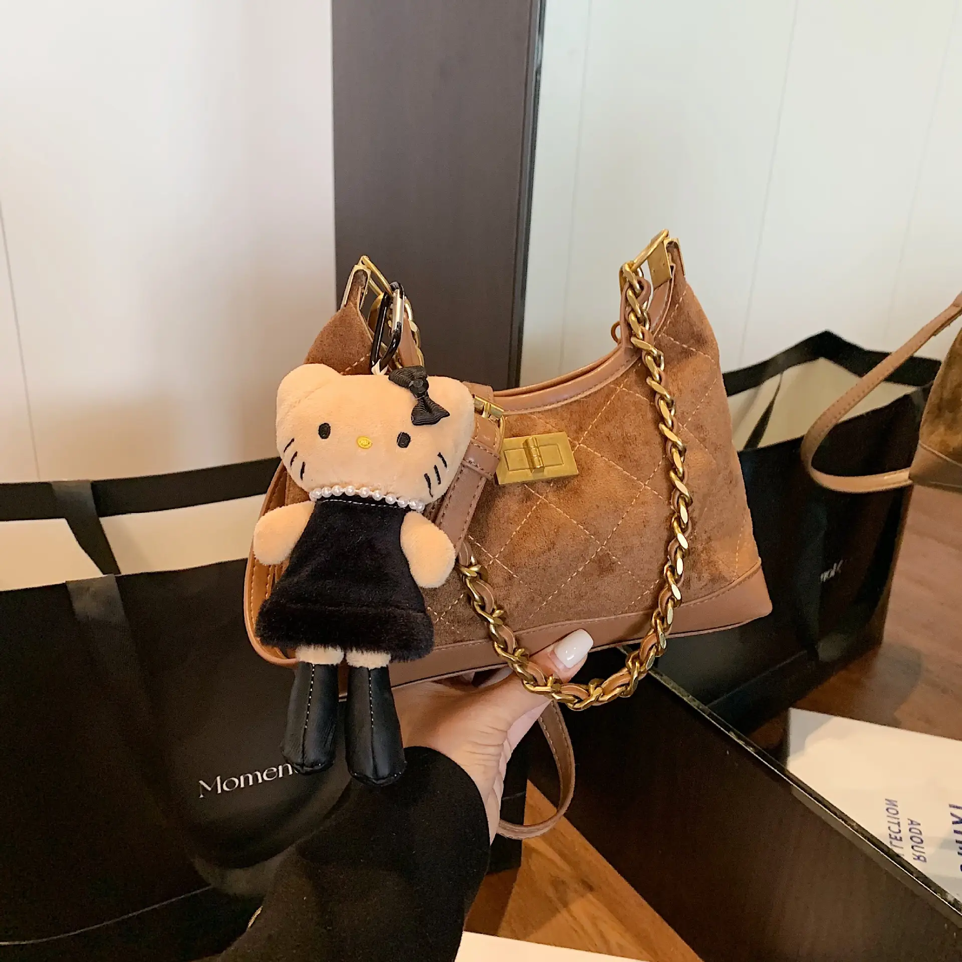 Retro Crossbody Bag for Women Brown Gold Chain 2025 — feature 24