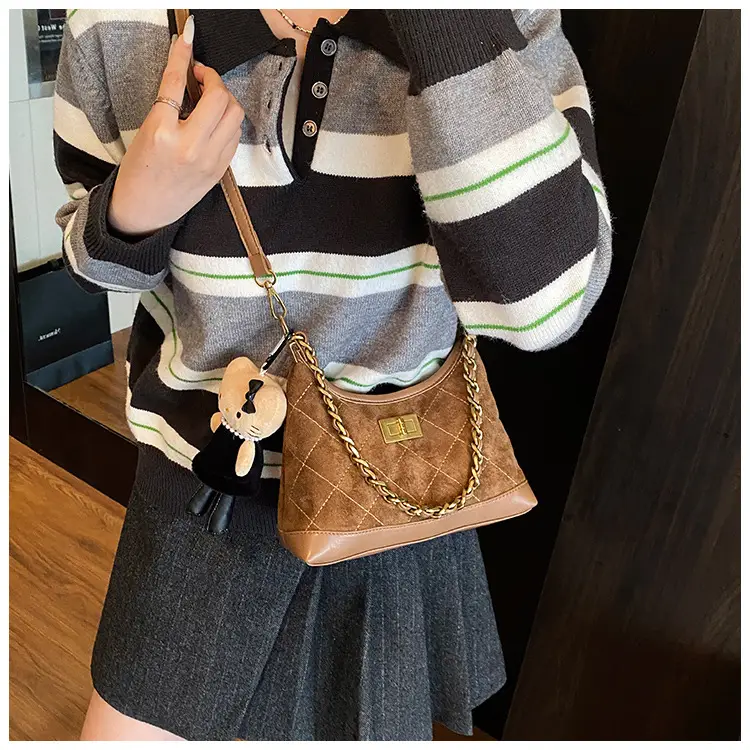 Retro Crossbody Bag for Women Brown Gold Chain 2025 — feature 8