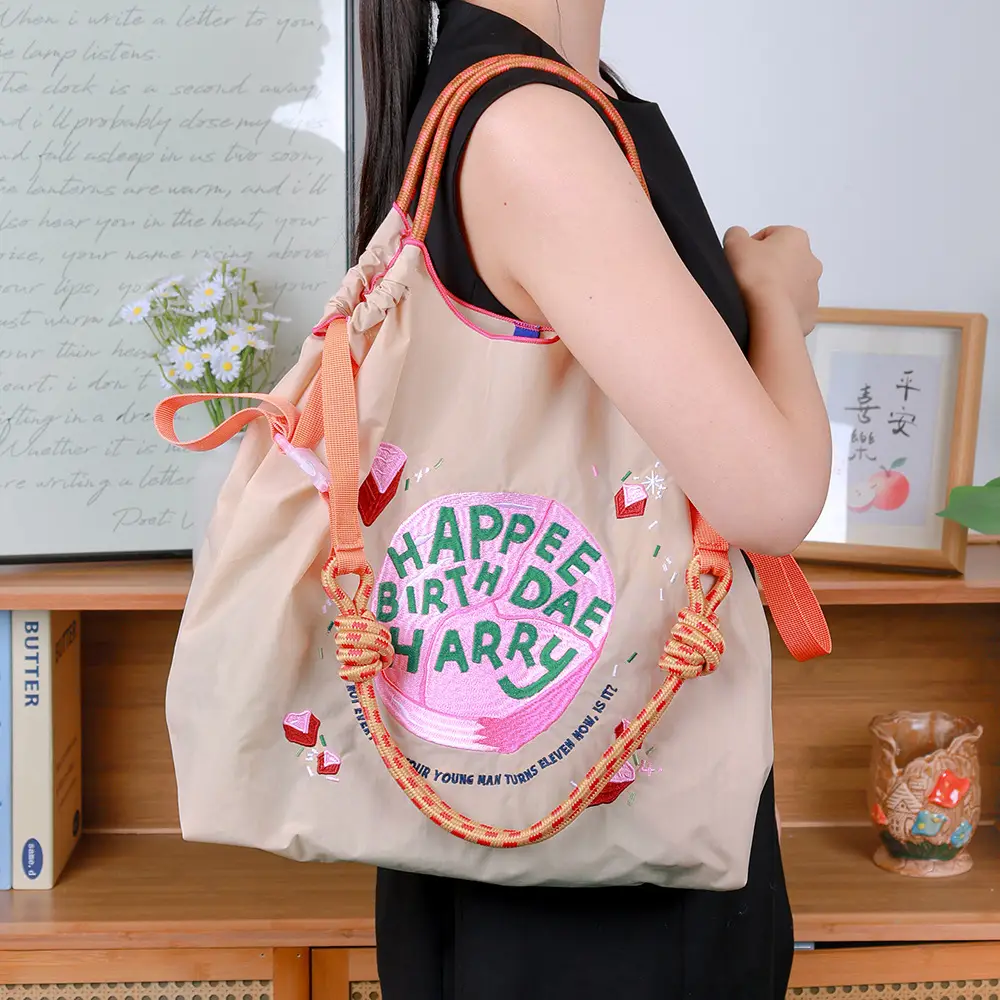 2025 Embroidered Eco-Friendly Tote Bags with Ballchain — feature 12