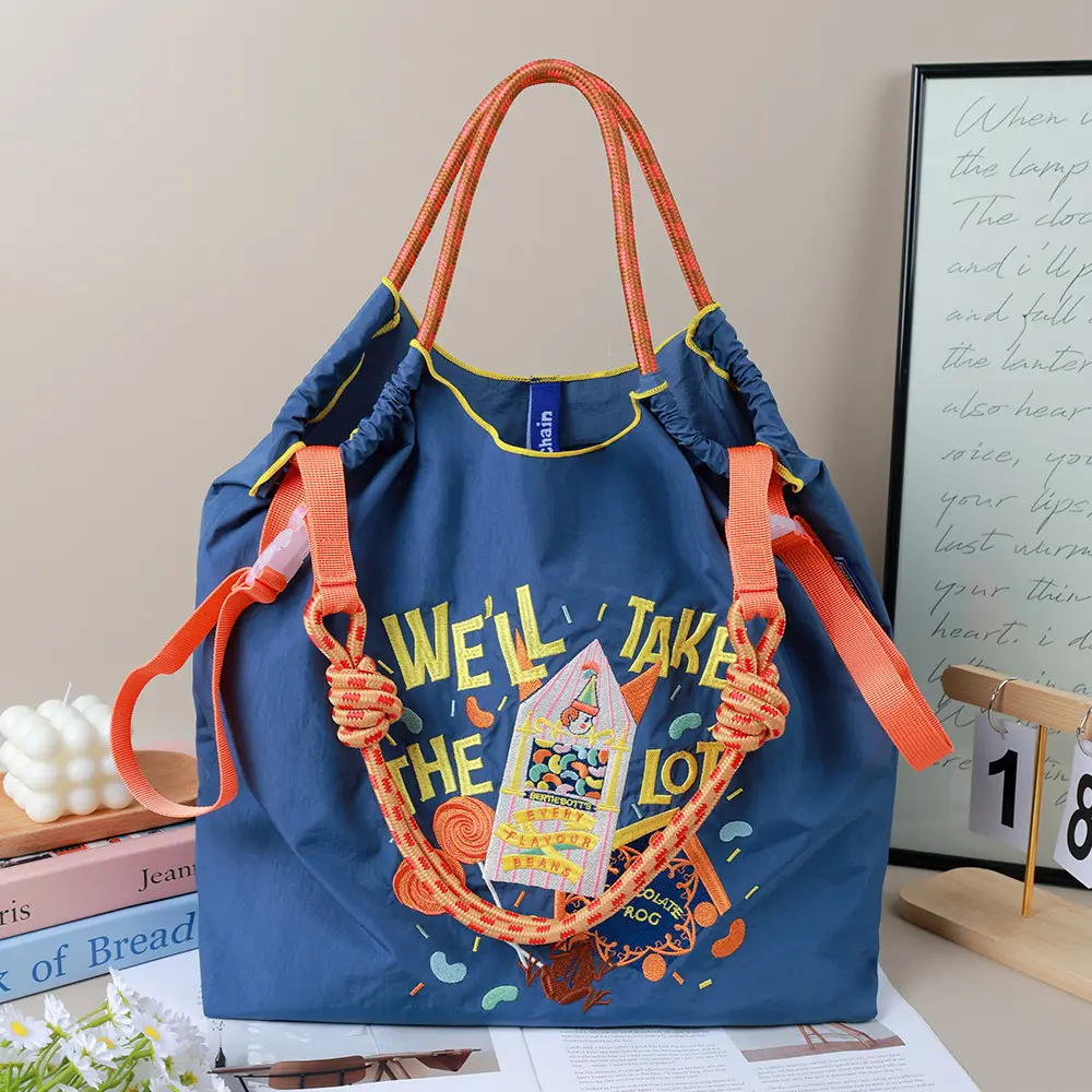 2025 Embroidered Eco-Friendly Tote Bags with Ballchain