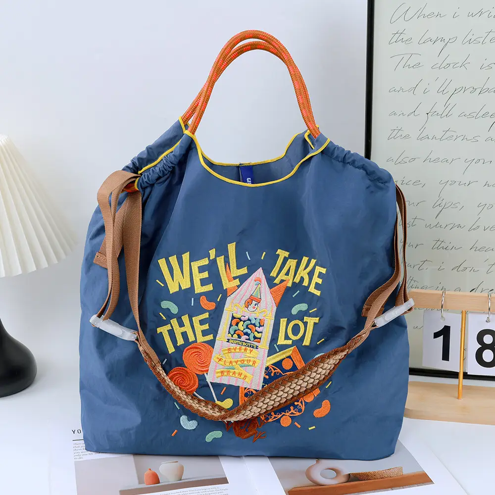 2025 Embroidered Eco-Friendly Tote Bags with Ballchain