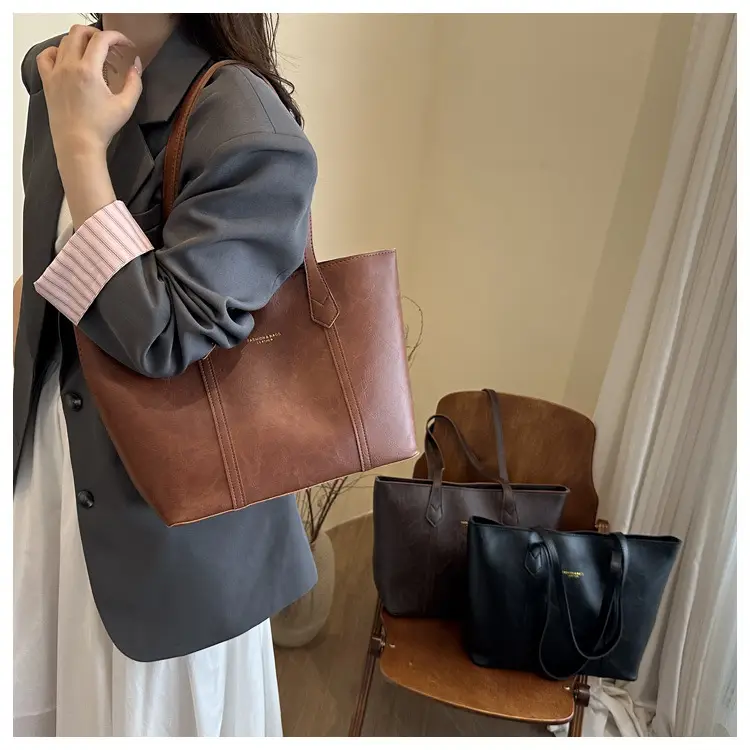 Women's Brown Leather Shoulder Bag 2025 New Autumn — feature 14
