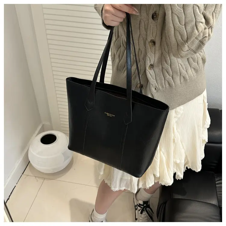 Women's Brown Leather Shoulder Bag 2025 New Autumn — feature 26