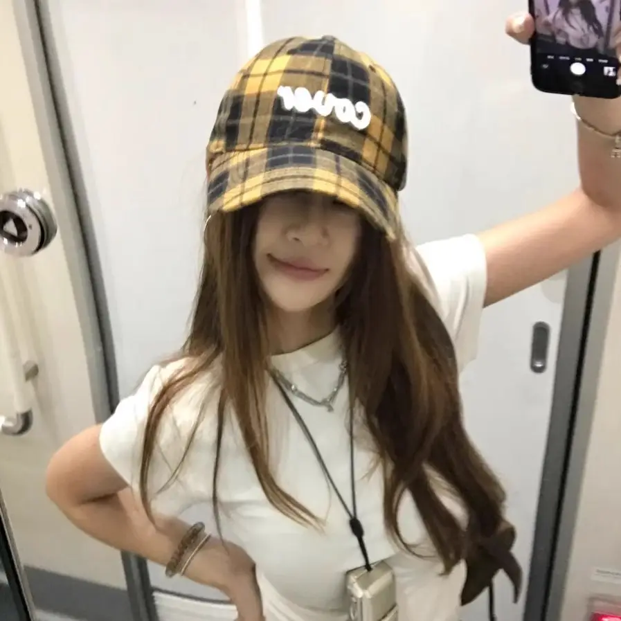 Double I Korean Version Plaid Cap Women Soft Top Duckbill Cap - Image 3