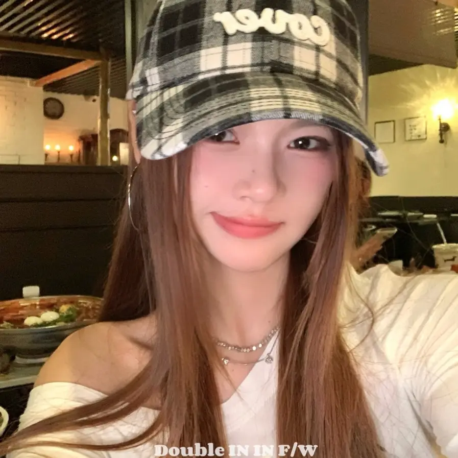 Double I Korean Version Plaid Cap Women Soft Top Duckbill Cap - Image 6