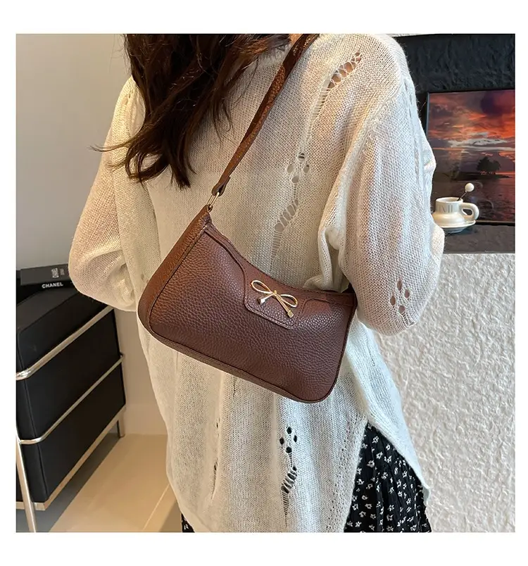 Black Retro Style Shoulder Bag for Women 2025 — feature 10