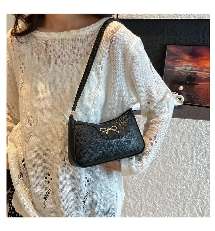 Black Retro Style Shoulder Bag for Women 2025 — feature 12