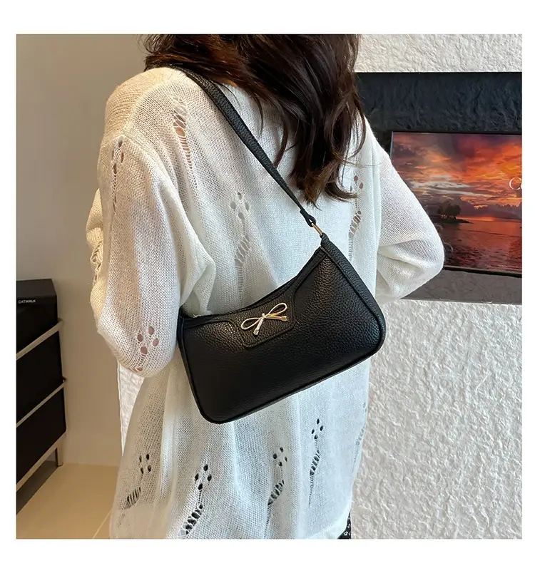 Black Retro Style Shoulder Bag for Women 2025 — feature 13