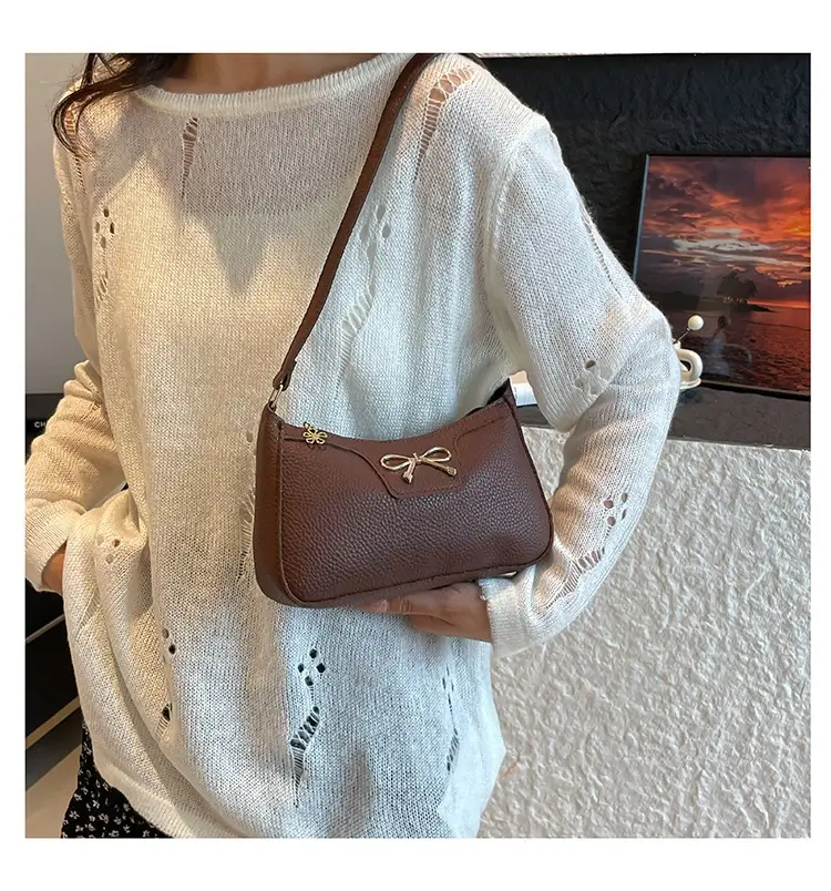 Black Retro Style Shoulder Bag for Women 2025 — feature 8