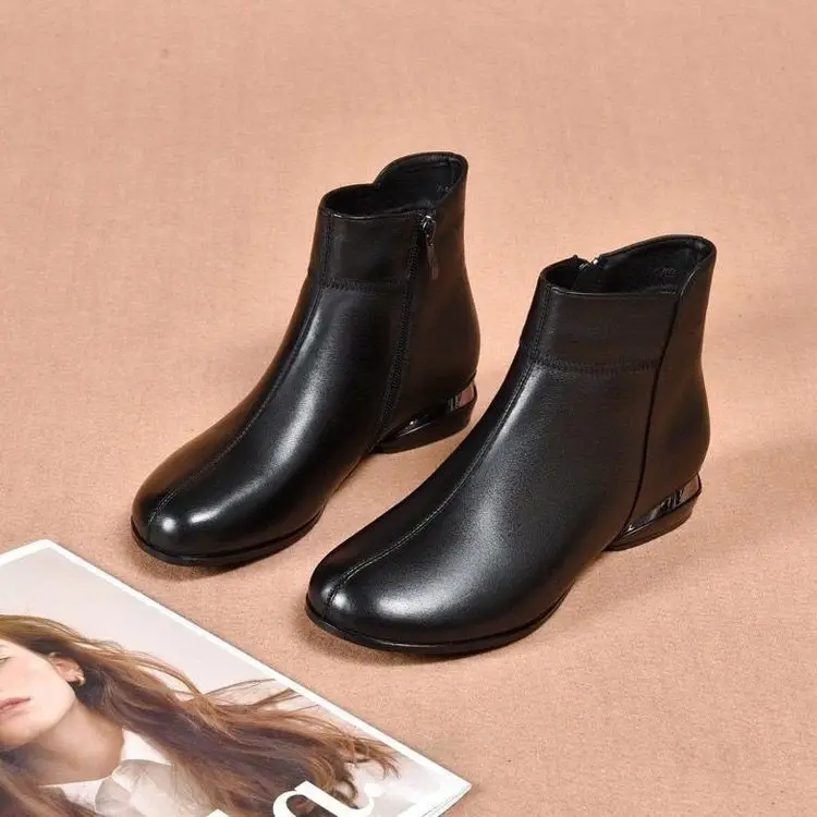 Women's Black Leather Ankle Boots Round Toe Winter — feature 3