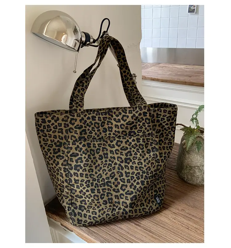 Leopard Print Women's Large Capacity Tote Bag — feature 24