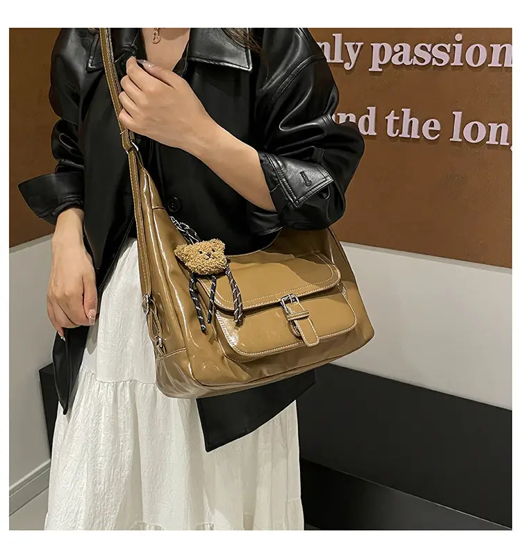 Retro Black Women's Shoulder Bag 2025 Autumn — feature 16