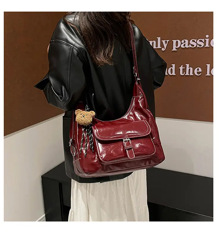 Retro Black Women's Shoulder Bag 2025 Autumn — feature 19