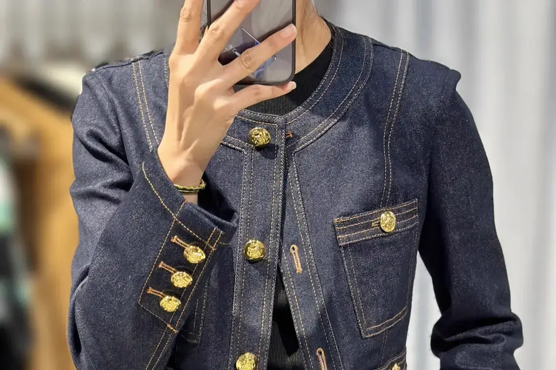 Women Denim Jacket Dark Blue Gold Buttons Small — feature 11