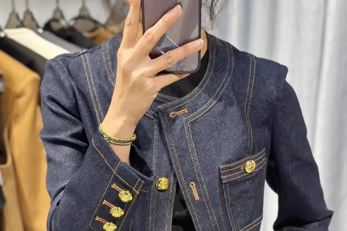 Women Denim Jacket Dark Blue Gold Buttons Small — feature 3