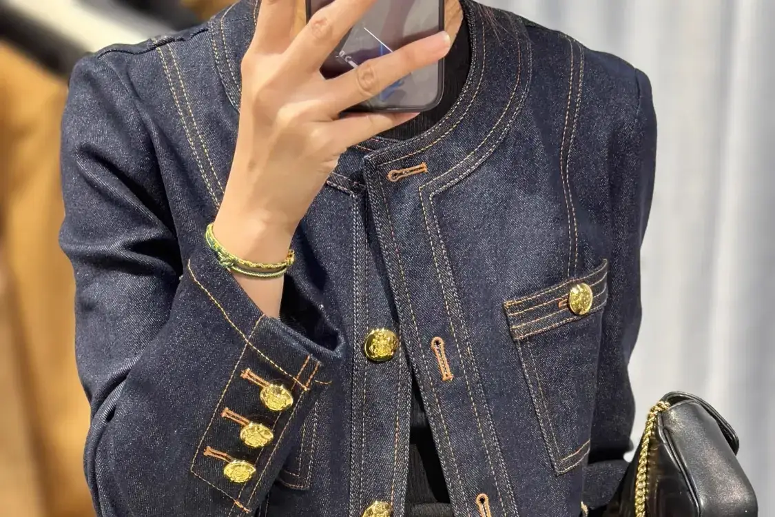 Women Denim Jacket Dark Blue Gold Buttons Small — feature 5