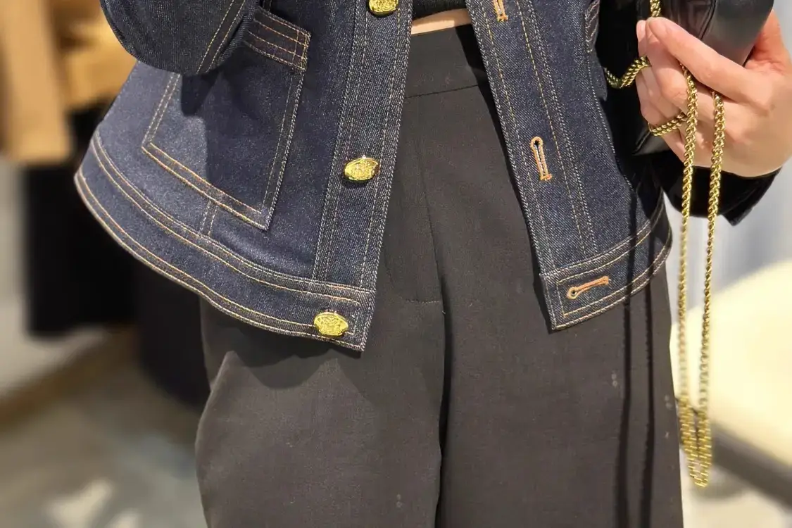 Women Denim Jacket Dark Blue Gold Buttons Small — feature 6
