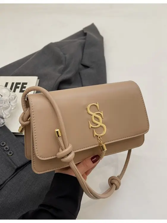 Pink Gold Logo Shoulder Bag for Women - Image 9