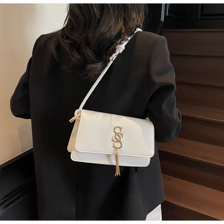 Pink Gold Logo Shoulder Bag for Women — feature 11