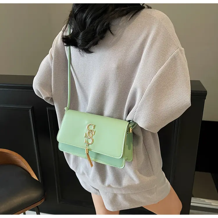 Pink Gold Logo Shoulder Bag for Women — feature 9