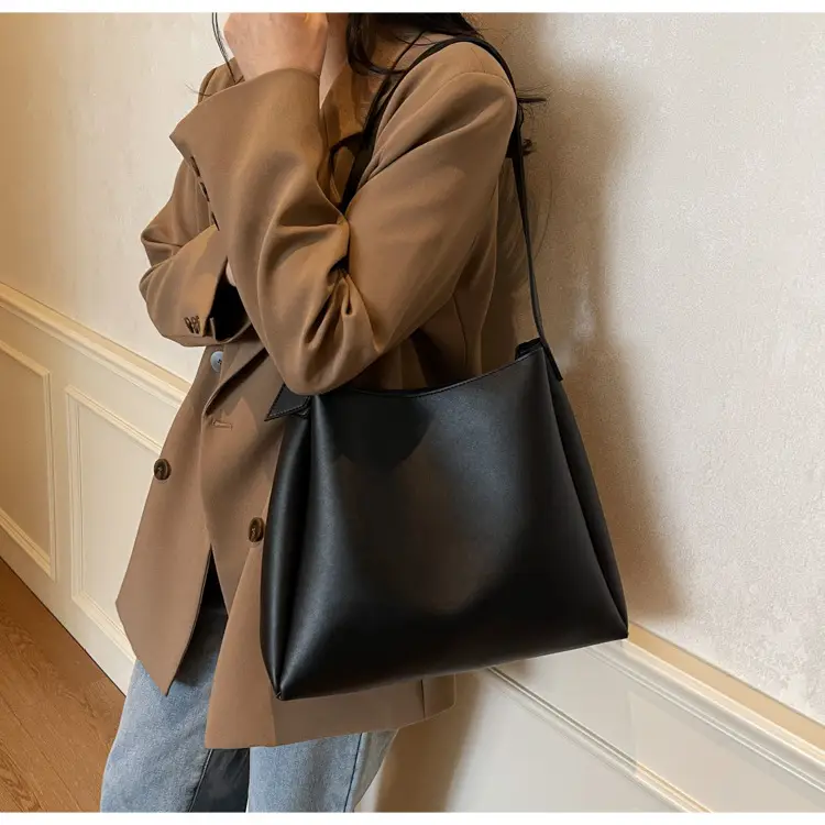 Women Retro Armpit Bag Brown 2025 — feature 12