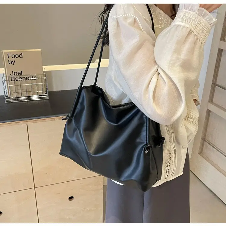 Black Leather Shoulder Bag for Women 2025 New — feature 10
