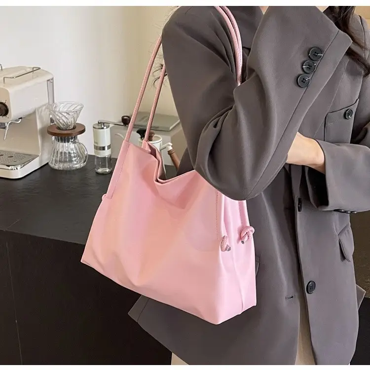 Black Leather Shoulder Bag for Women 2025 New — feature 16