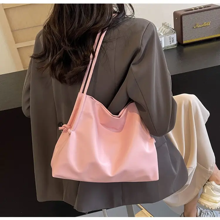 Black Leather Shoulder Bag for Women 2025 New — feature 17