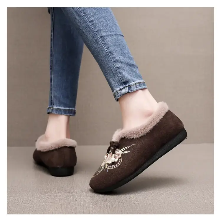 Old Beijing Cloth Shoes, Cotton Shoes, Embroidered Bags, Middle-Aged and Elderly Furry Shoes, Warm Ethnic Style, Comfortable Soft-Soled Mother's Cotton Shoes — feature 16