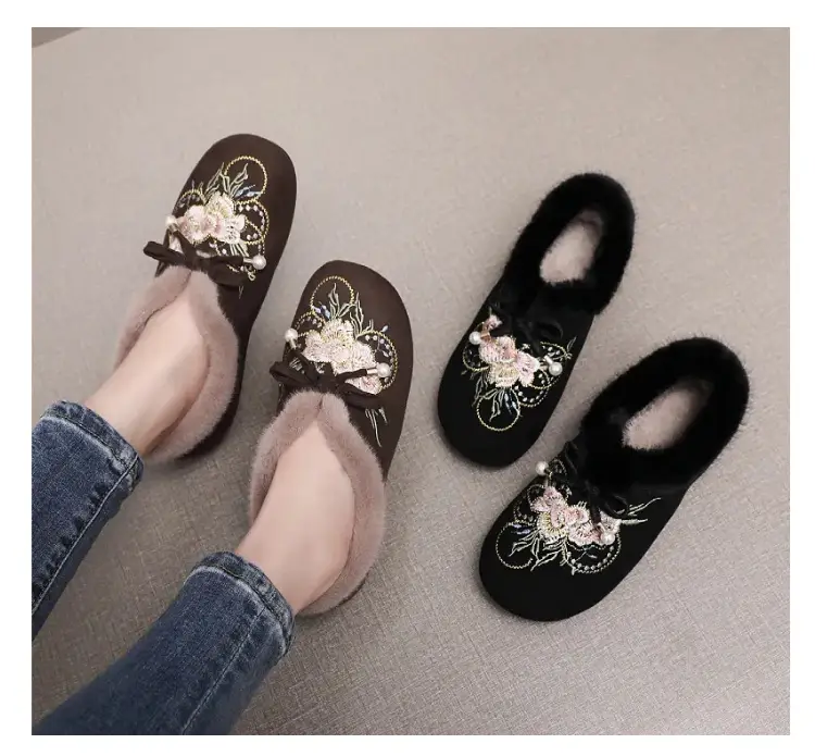 Old Beijing Cloth Shoes, Cotton Shoes, Embroidered Bags, Middle-Aged and Elderly Furry Shoes, Warm Ethnic Style, Comfortable Soft-Soled Mother's Cotton Shoes — feature 23