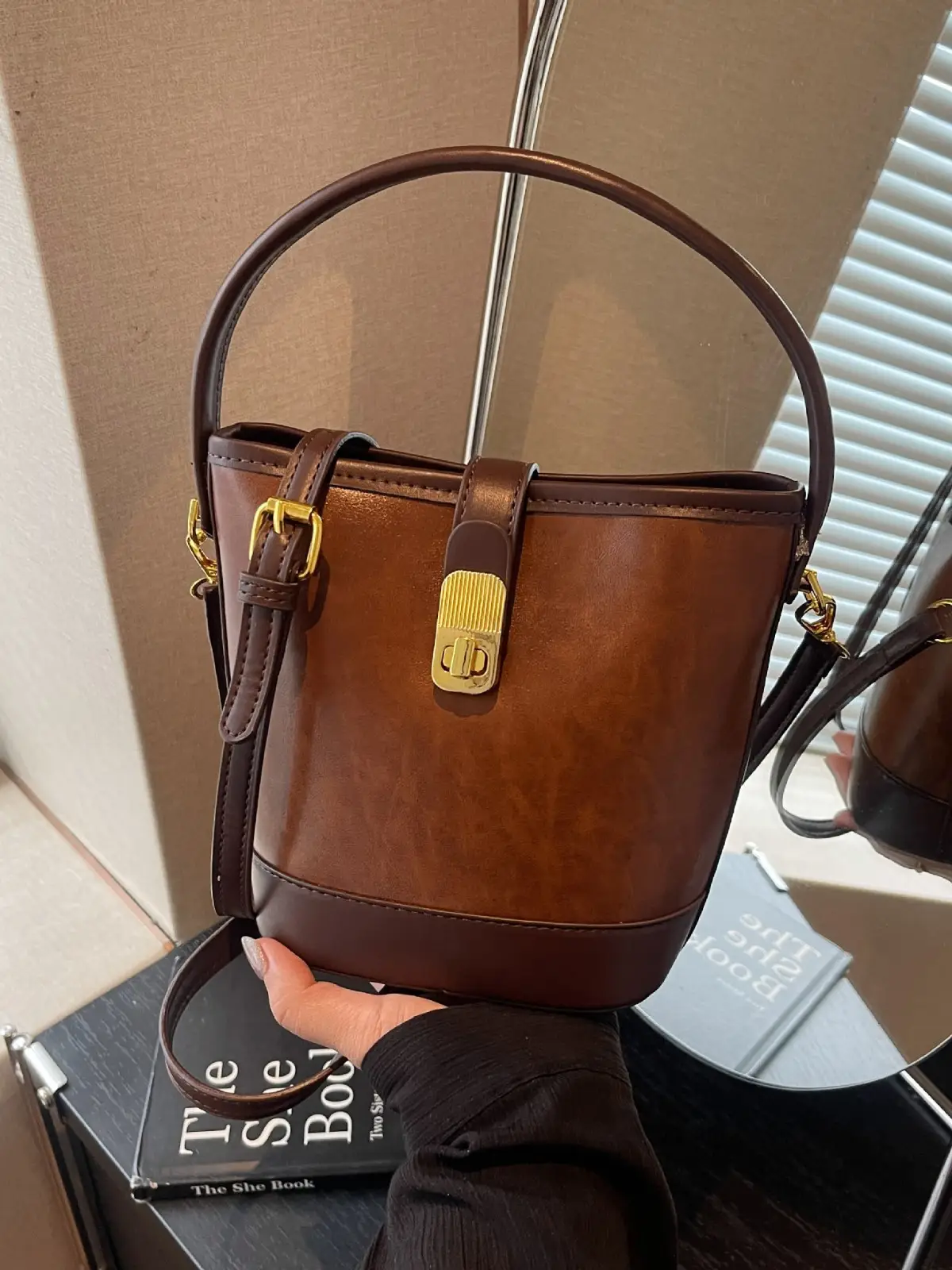 Women's Crossbody Bag Cream Brown Leather Design