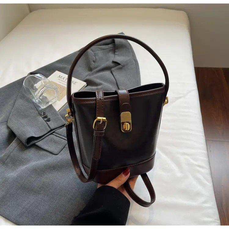 Women's Crossbody Bag Cream Brown Leather Design — feature 22