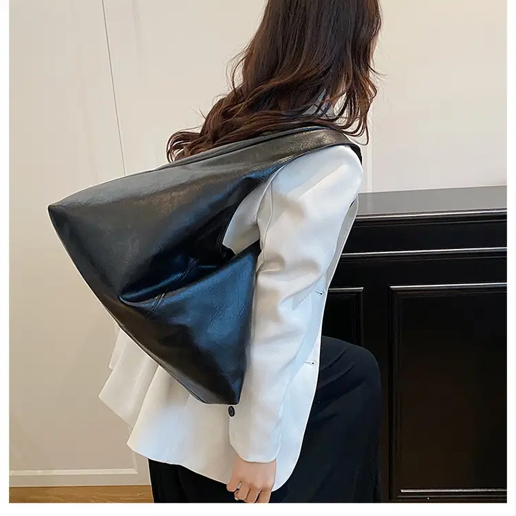 Brown Leather Shoulder Bag Large Capacity Women Autumn 2025 — feature 11